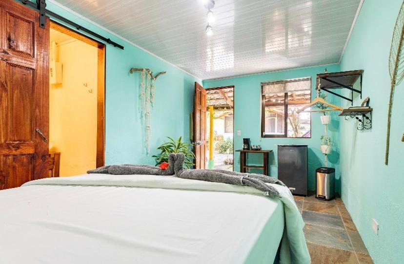 Boutique Rooms River Front At La Junta Dominical Exteriör bild