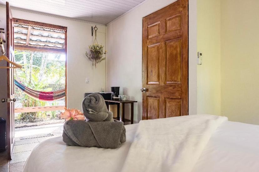 Boutique Rooms River Front At La Junta Dominical Exteriör bild
